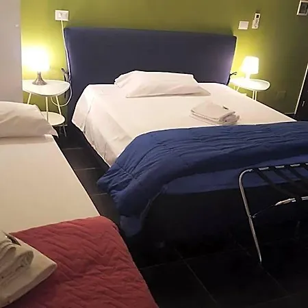 Ascot Hotell 2*