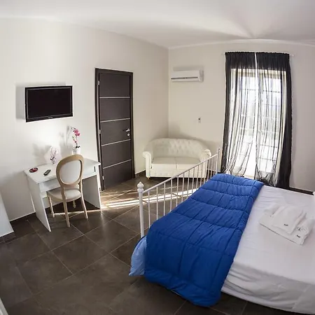 Hotel Ascot Caianello