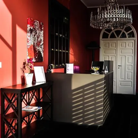 Hotell Ascot 2*